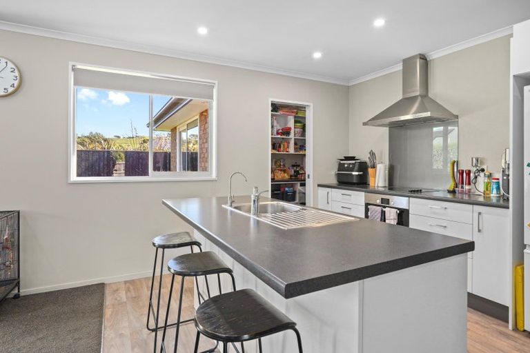 Photo of property in 8/17 Wineberry Avenue, Amberley, 7410