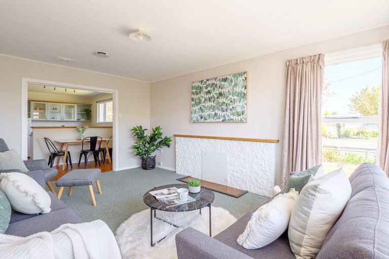 Photo of property in 33 Park Street, Winton, 9720