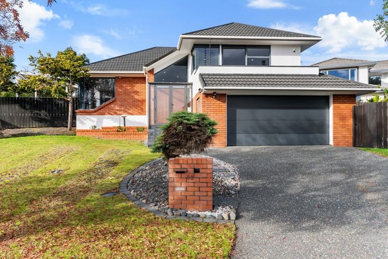 Photo of property in 32 Currell Way, Somerville, Auckland, 2014