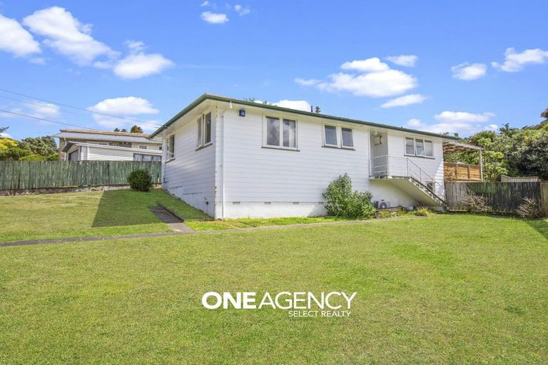 Photo of property in 151 Sievers Grove, Cannons Creek, Porirua, 5024