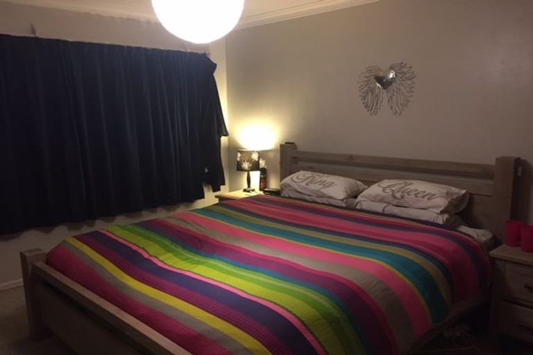 Photo of property in 1/84 Sylvan Avenue, Northcote, Auckland, 0627