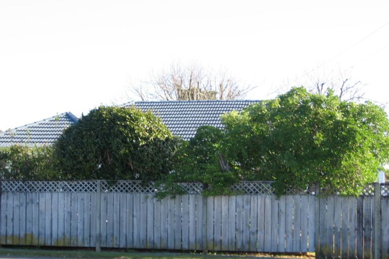 Photo of property in 32 Grove Road, Papakura, 2110
