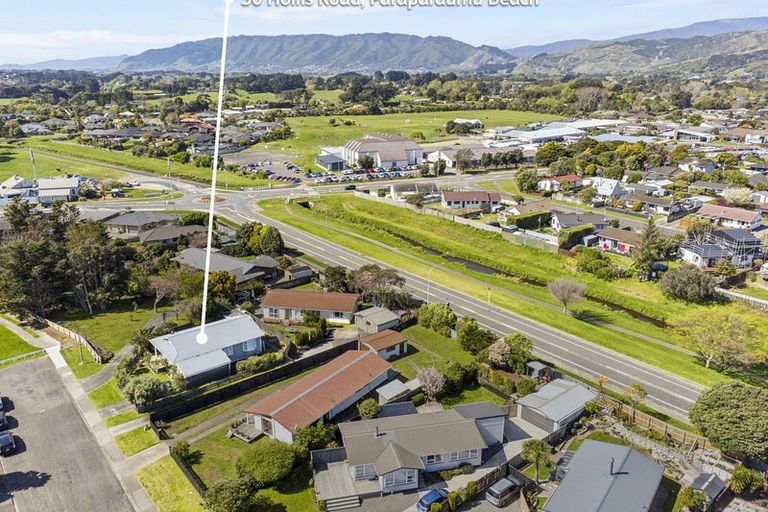 Photo of property in 50 Hollis Road, Paraparaumu Beach, Paraparaumu, 5032