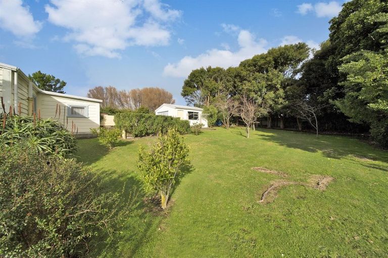 Photo of property in 72 Terou Street, Manaia, 4612