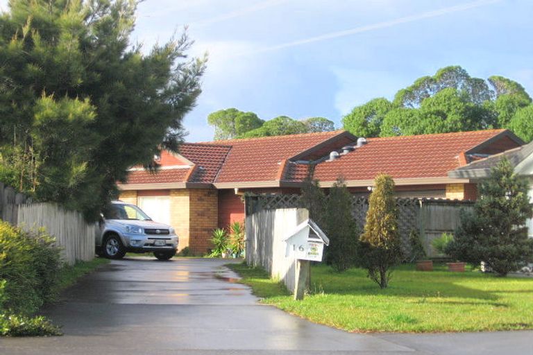 Photo of property in 16 Tullis Place, Burswood, Auckland, 2013