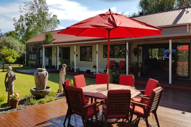 Photo of property in 28 Pohutukawa Drive, Athenree, Katikati, 3177