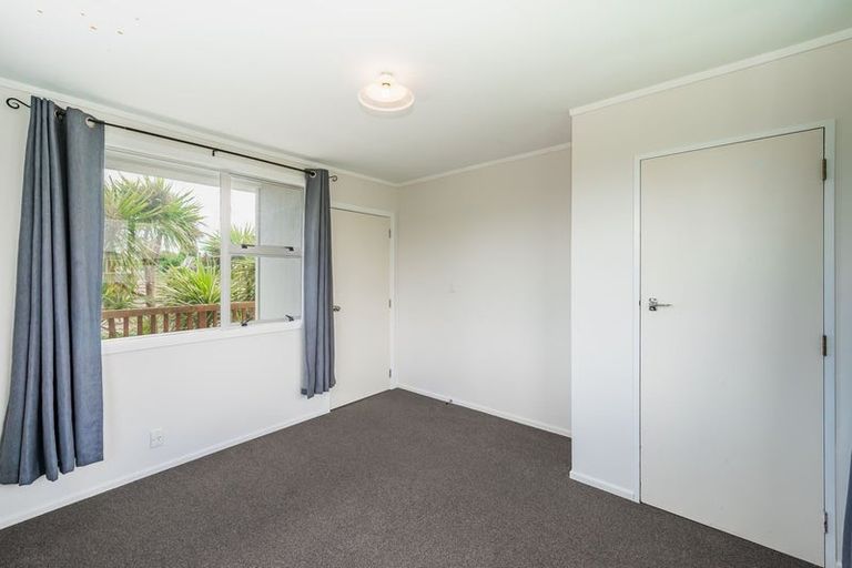 Photo of property in 4 Eatwell Avenue, Paraparaumu Beach, Paraparaumu, 5032