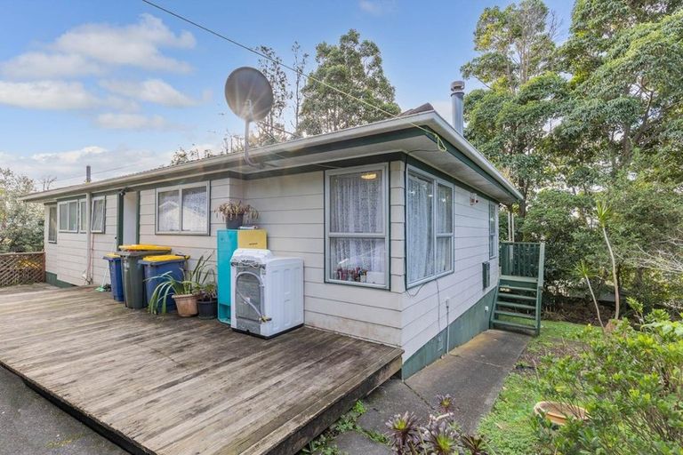 Photo of property in 11 Kilcar Place, Massey, Auckland, 0614