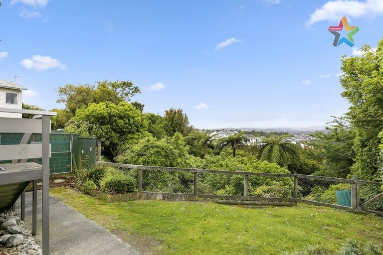 Photo of property in 10b Camellia Terrace, Maungaraki, Lower Hutt, 5010