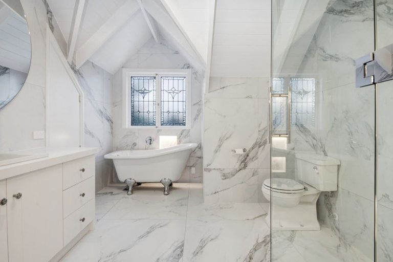 Photo of property in 10/4 Seddon Street, Naenae, Lower Hutt, 5011