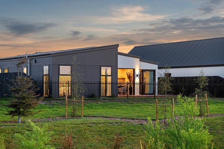 Photo of property in 43 Timara Crescent, Marshland, Christchurch, 8083