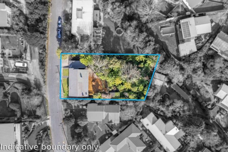 Photo of property in 10 Vista Crescent, Maoribank, Upper Hutt, 5018