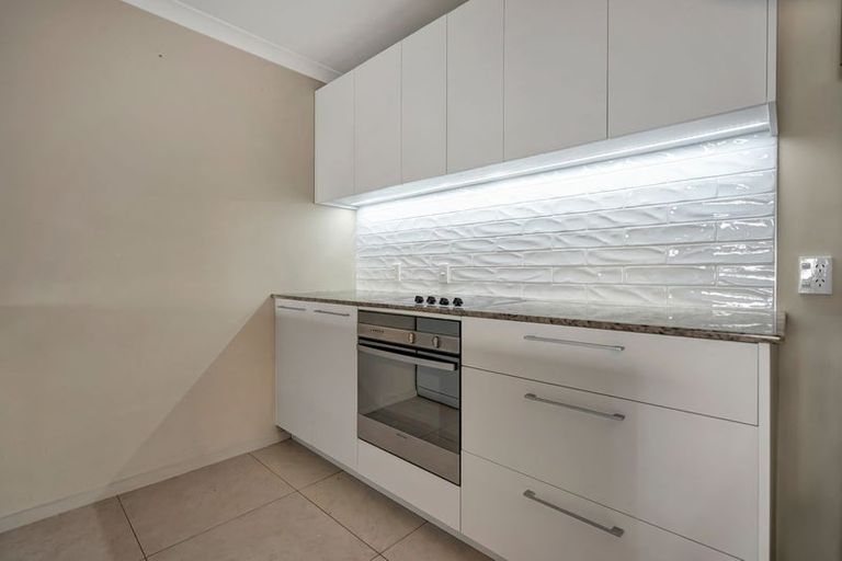Photo of property in 8/46 Carlos Drive, Flat Bush, Auckland, 2016