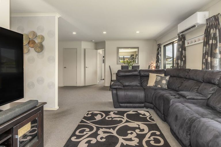 Photo of property in 65 Awatea Avenue, Paraparaumu, 5032