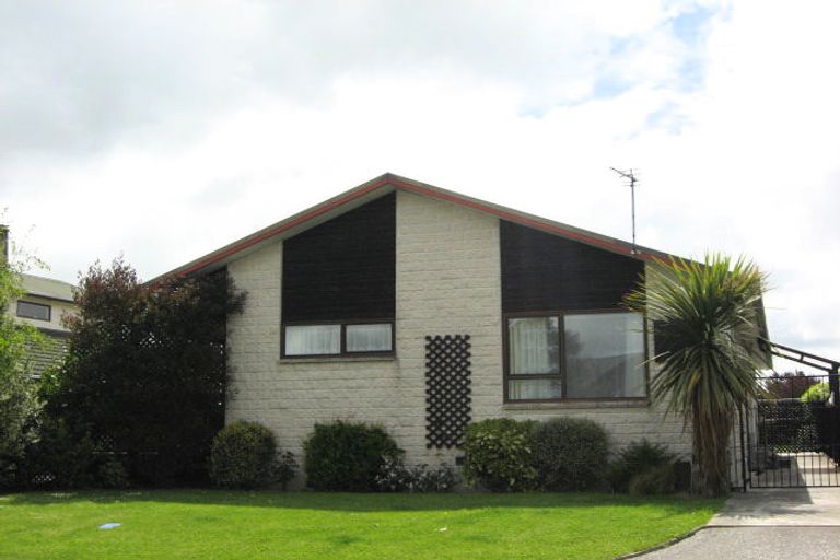 Photo of property in 4 Ebert Place, Rangiora, 7400