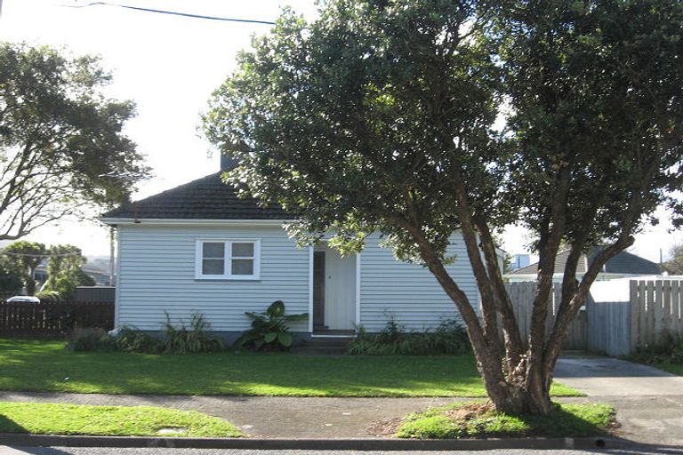 Photo of property in 58 Pilcher Crescent, Naenae, Lower Hutt, 5011