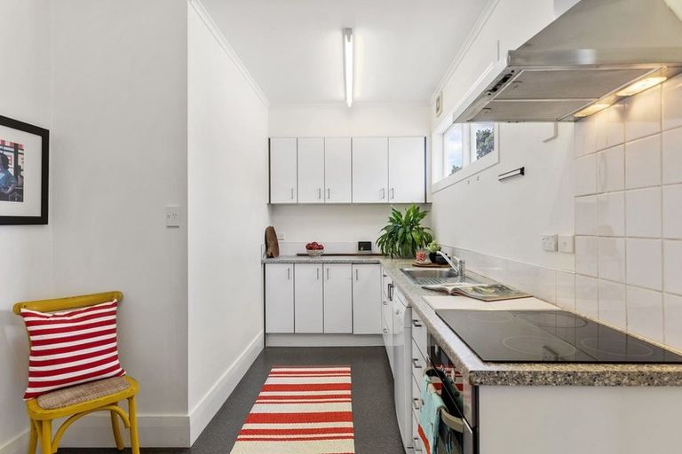 Photo of property in 24 Shoal Bay Road, Devonport, Auckland, 0624