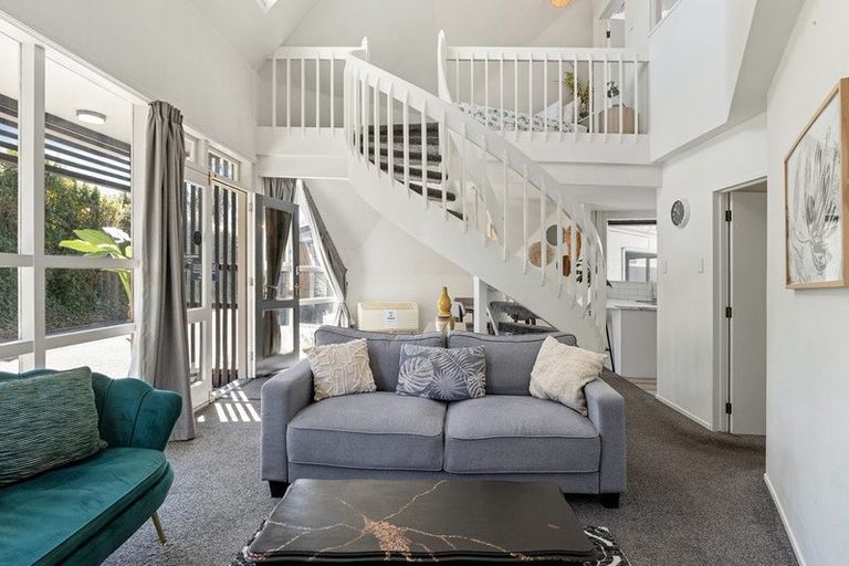 Photo of property in 1/280 Memorial Avenue, Burnside, Christchurch, 8053