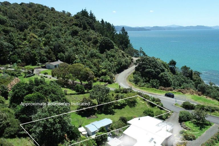 Photo of property in 2 Seavill Park Road, Kuaotunu West, Whitianga, 3592
