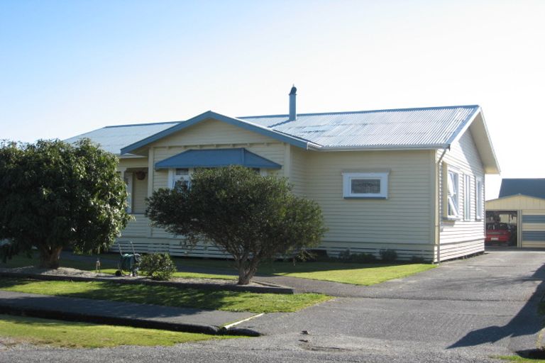 Photo of property in 83 Hall Street, Hokitika, 7810
