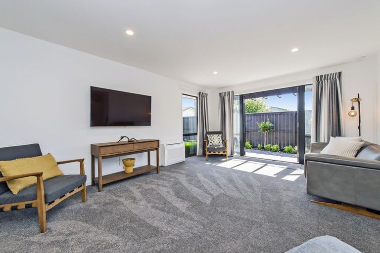 Photo of property in 65 Palmers Road, New Brighton, Christchurch, 8083