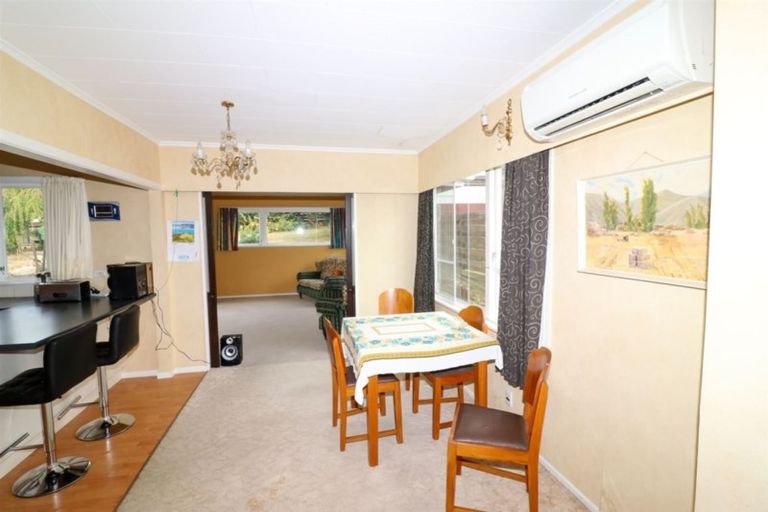 Photo of property in 11 Ries Street, Dannevirke, 4930