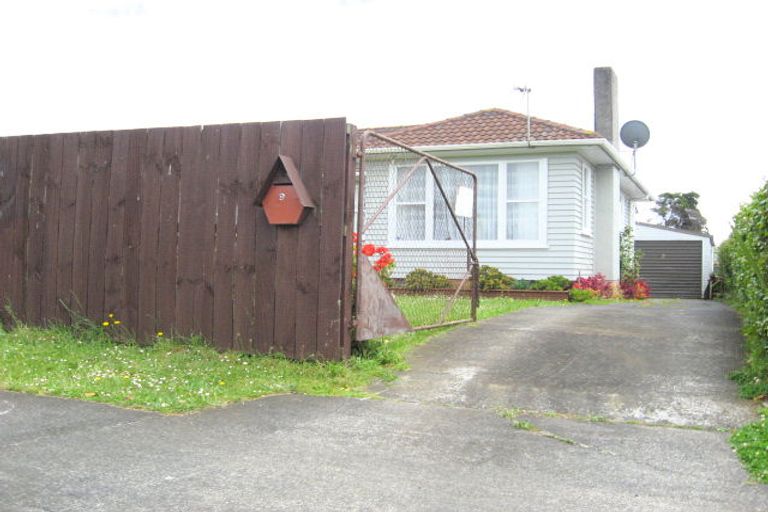 Photo of property in 9 Wayne Drive, Mangere, Auckland, 2022