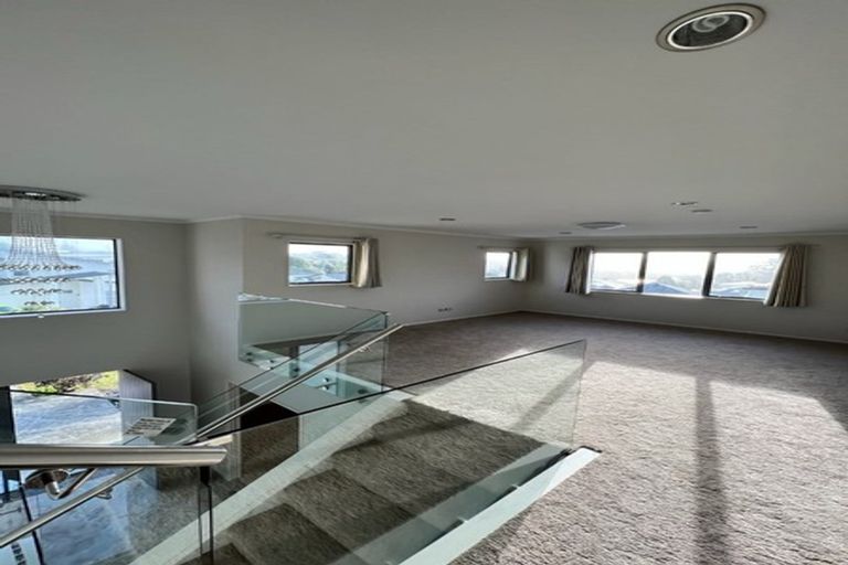 Photo of property in 10 Bridget Court, Red Beach, 0932