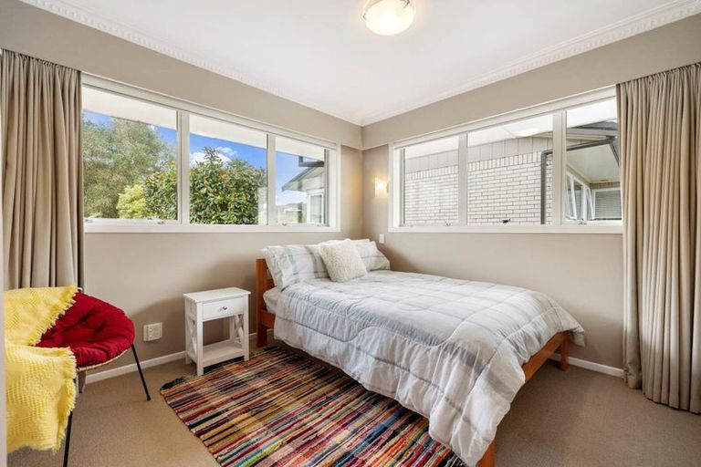 Photo of property in 76 Jaemont Avenue, Te Atatu South, Auckland, 0610