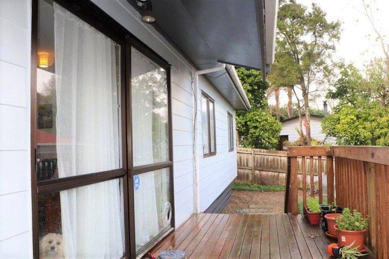 Photo of property in 2/54 Pooks Road, Ranui, Auckland, 0612