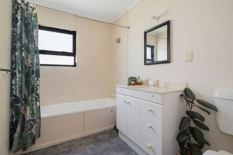 Photo of property in 24 Koutunui Road, Athenree, Katikati, 3177