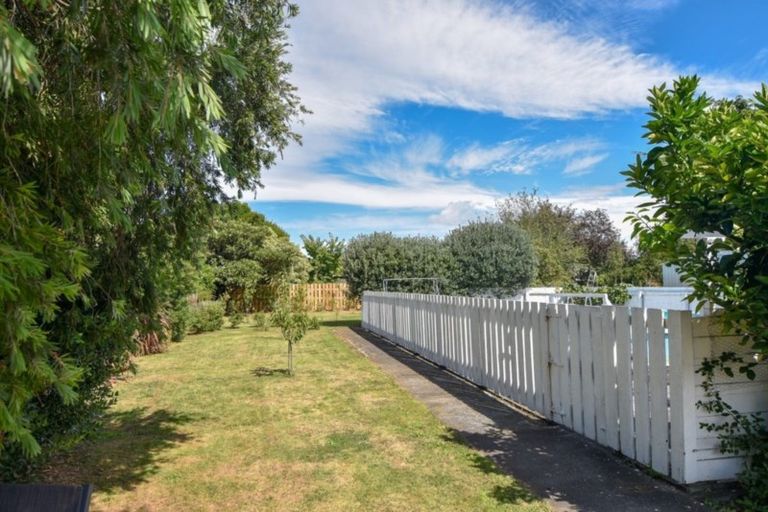 Photo of property in 35 Clifton Avenue, Carterton, 5713