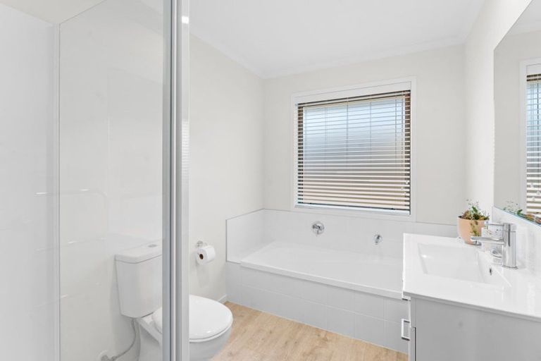 Photo of property in 10 Kanapa Close, Papamoa, 3118