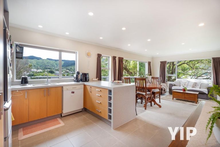 Photo of property in 35 Tawa Terrace, Tawa, Wellington, 5028