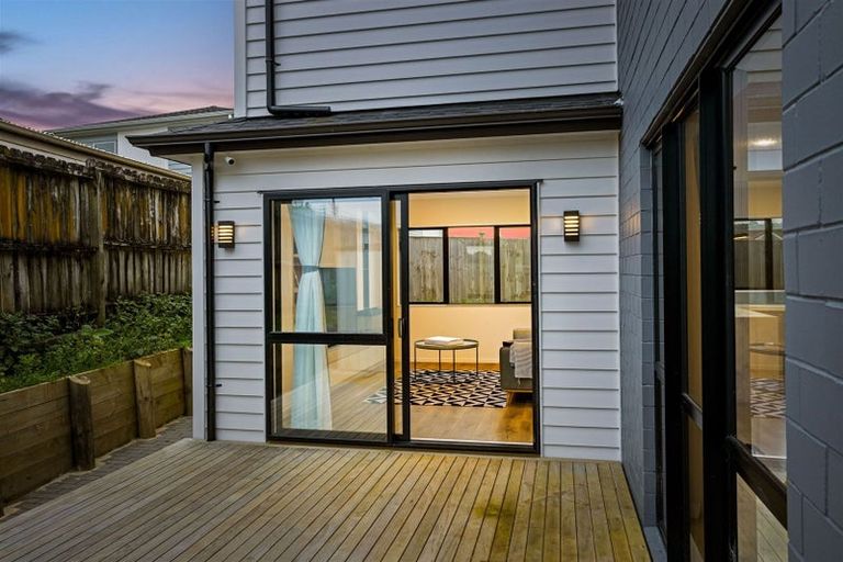 Photo of property in 297d Swanson Road, Ranui, Auckland, 0612