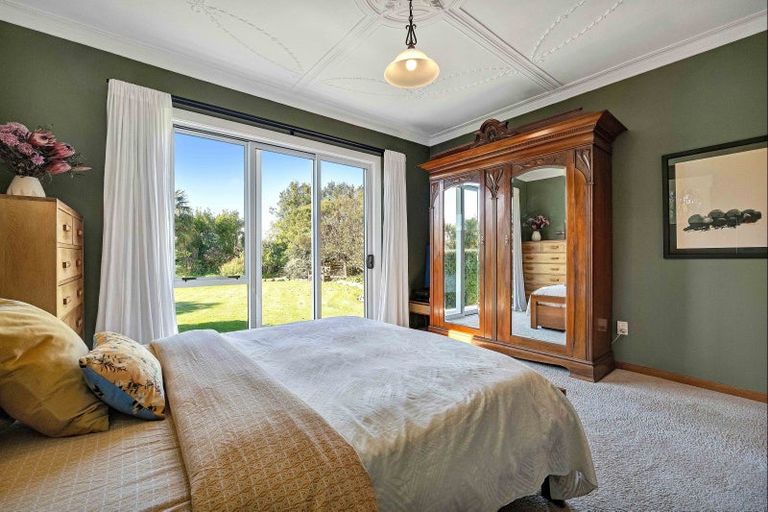 Photo of property in 7091 South Road, Warea, New Plymouth, 4381