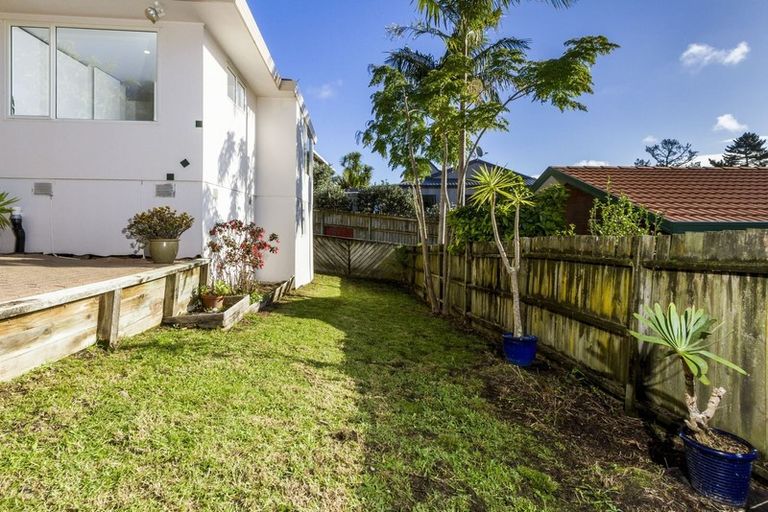 Photo of property in 2 Garden Lane, Torbay, Auckland, 0632