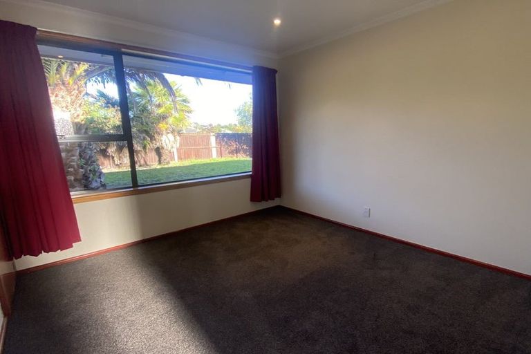 Photo of property in 1 Ribbonwood Place, Hillsborough, Christchurch, 8022