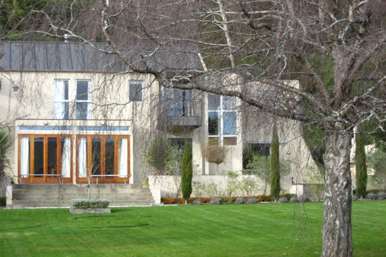 Photo of property in 24 Howard Street, Macandrew Bay, Dunedin, 9014