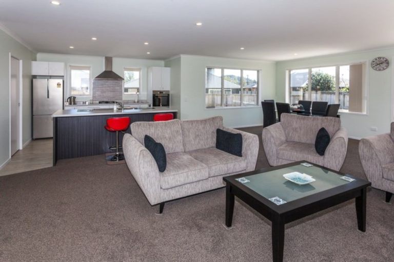 Photo of property in 80 Golden Shore Place, Coromandel, 3506