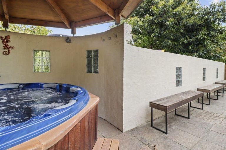 Photo of property in 680 Welcome Bay Road, Waitao, Tauranga, 3175