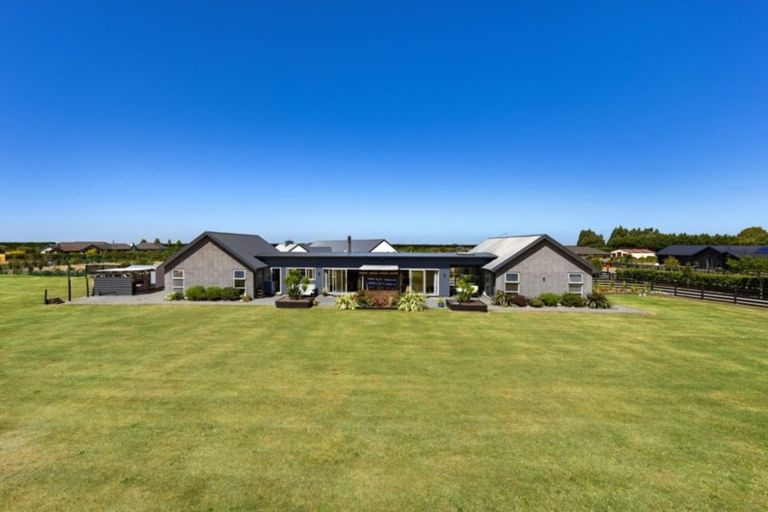 Photo of property in 10 Landsborough Drive, Darfield, 7571