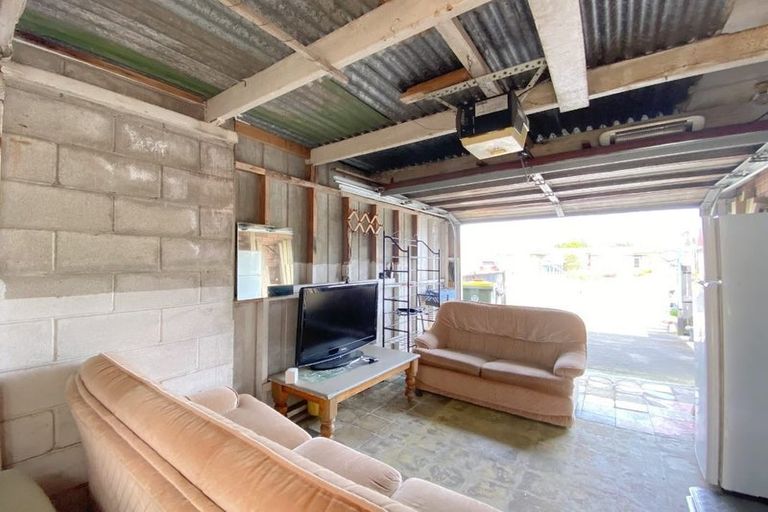 Photo of property in 2/1 Hill Road, Papatoetoe, Auckland, 2025