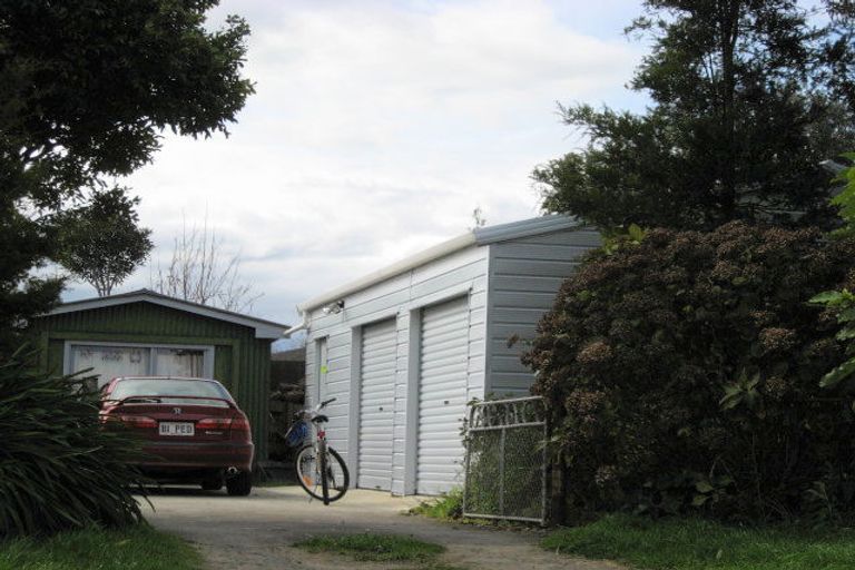 Photo of property in 43 Tame Porati Street, Manakau, Levin, 5573