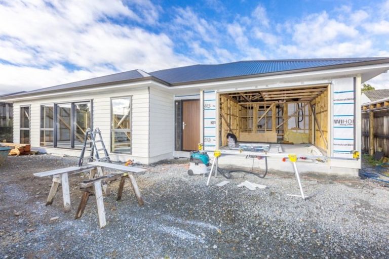 Photo of property in 16a Ebdentown Street, Ebdentown, Upper Hutt, 5018