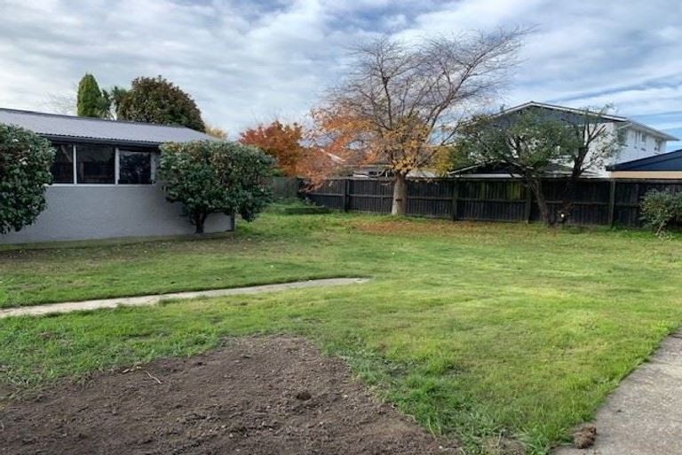 Photo of property in 39 Middlepark Road, Sockburn, Christchurch, 8042
