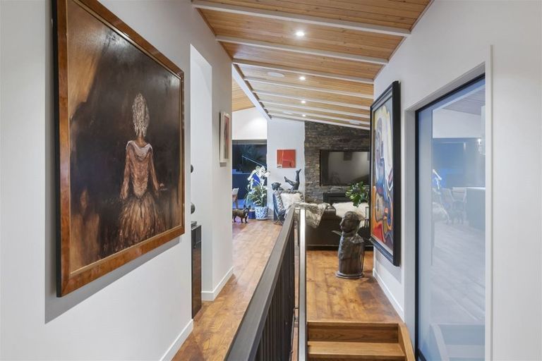 Photo of property in 34 Hebron Road, Waiake, Auckland, 0630