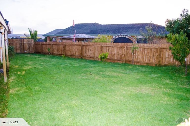 Photo of property in 8 Sid Place, Mangere, Auckland, 2022