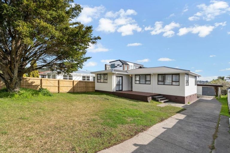 Photo of property in 130 Forrest Hill Road, Forrest Hill, Auckland, 0620