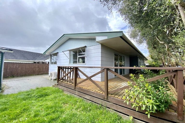 Photo of property in 11 Akron Grove, Totara Park, Upper Hutt, 5018